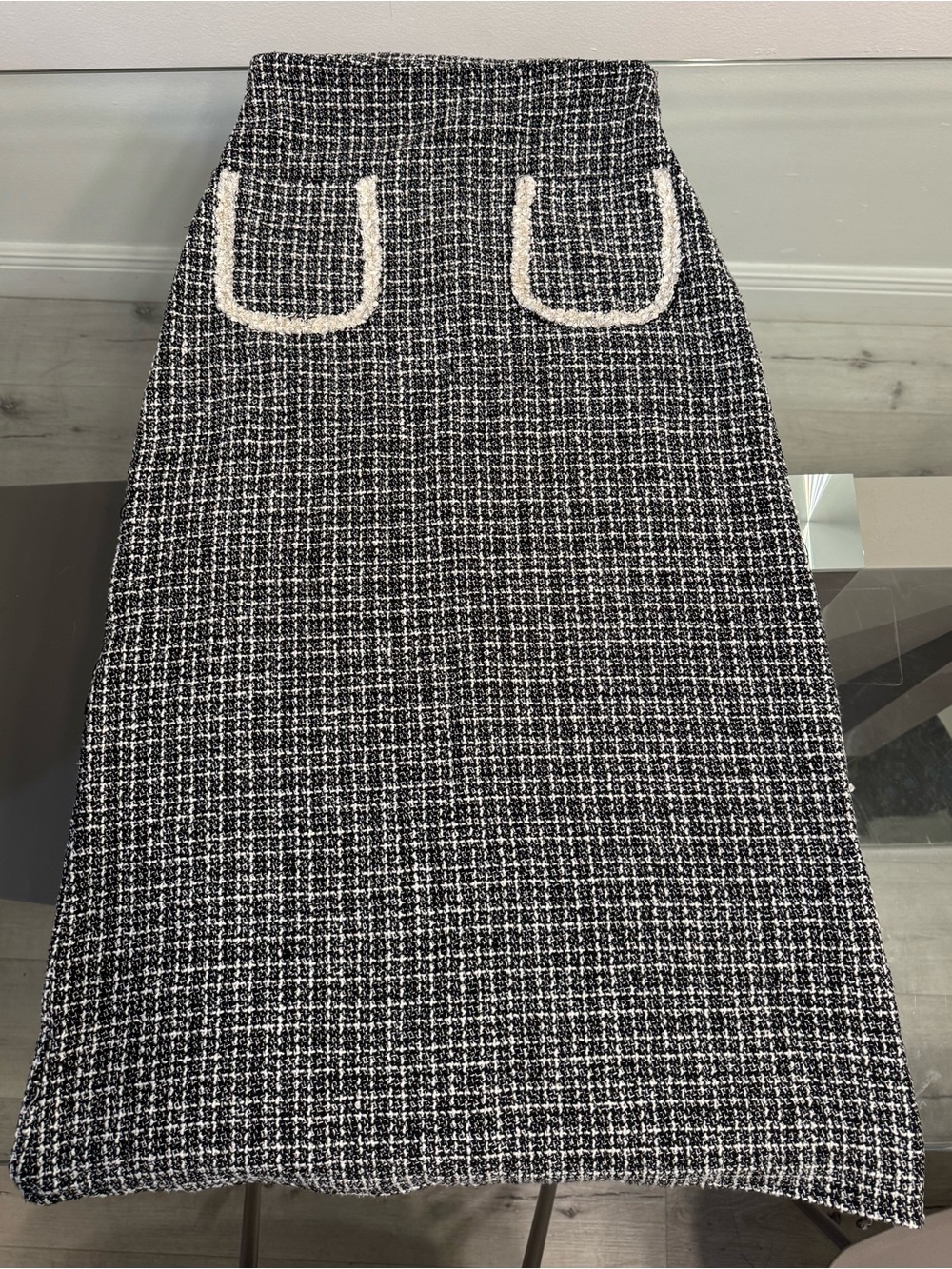 Black & White Tweed Pencil Skirt with Pockets - Picture 1 of 6